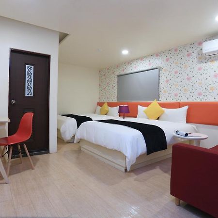 Guo Chen Hotel Luodong Esterno foto